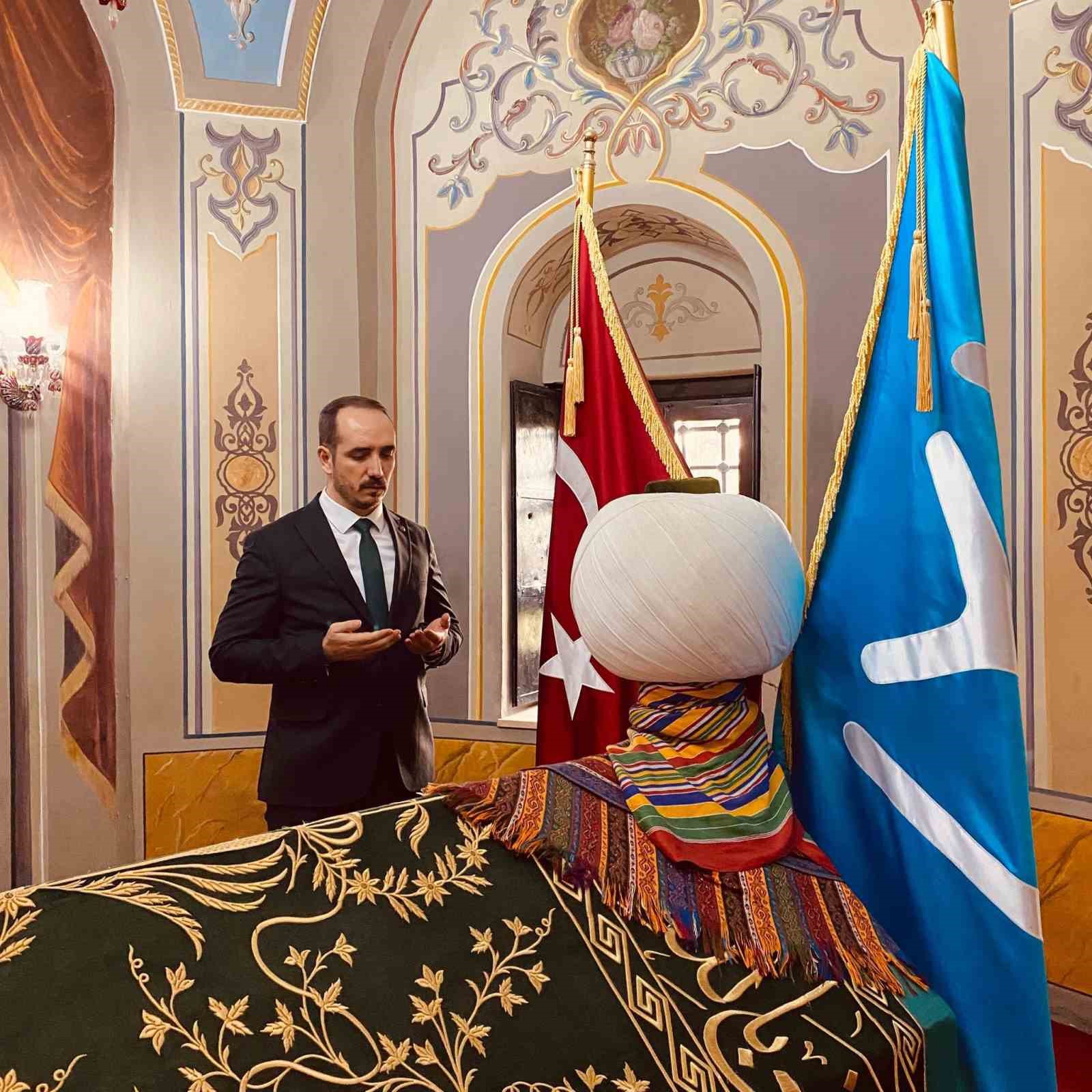 İl Müdürü Bozkurt’dan Ertuğrulgazi ve Şeyh Edebali türbelerine ziyaret
