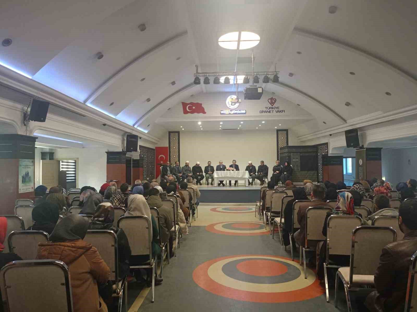 İl Müdürü Uzun, meclisi bilgilendirdi
İl Müdürü Uzun, meclisi bilgilendirdi