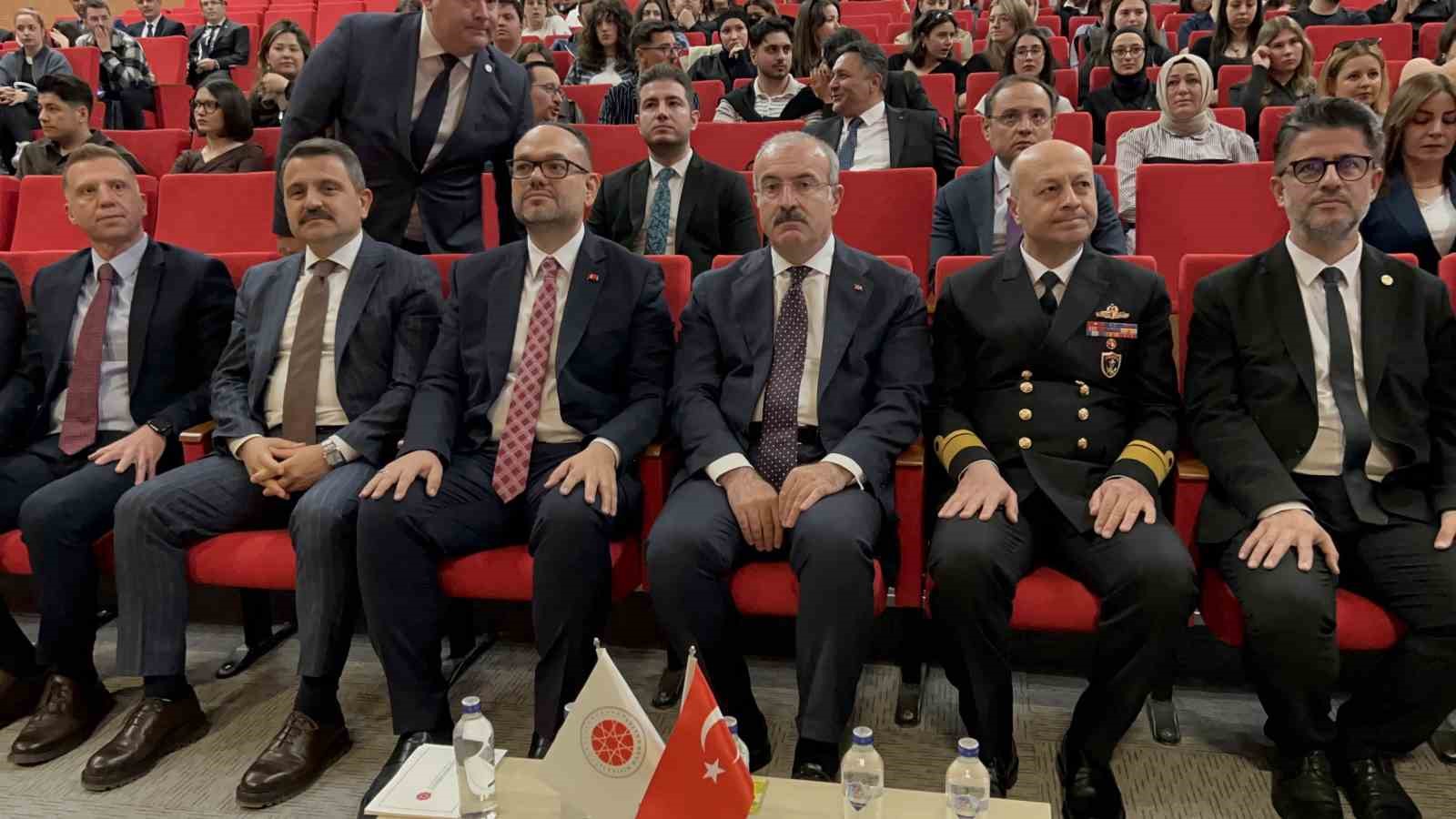 İletişim Başkan Yardımcısı Şahin: "Toplumların sağlıklı kararlar alabilmesi ve doğru yönlendirilebilmesi için güvenilir bilginin zamanında ve eksiksiz biçimde aktarılması elzemdir"
