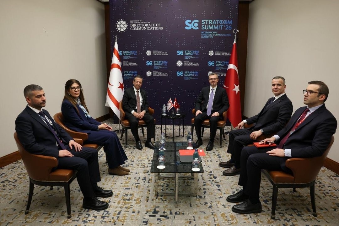 İletişim Başkanı Duran, KKTC Dışişleri Bakanı Ertuğruloğlu ile görüştü
İletişim Başkanı Duran, KKTC Dışişleri Bakanı Ertuğruloğlu ile görüştü