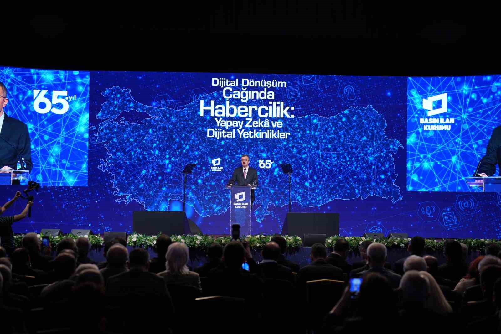 İletişim Başkanı Duran’dan yapay zekada insani değerler vurgusu
İletişim Başkanı Duran’dan yapay zekada insani değerler vurgusu