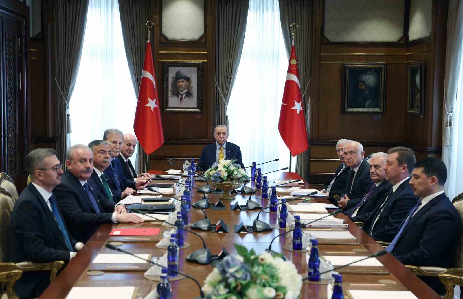 İletişim Başkanı Duran’dan YİK Toplantısı’na ilişkin açıklama
İletişim Başkanı Duran’dan YİK Toplantısı’na ilişkin açıklama