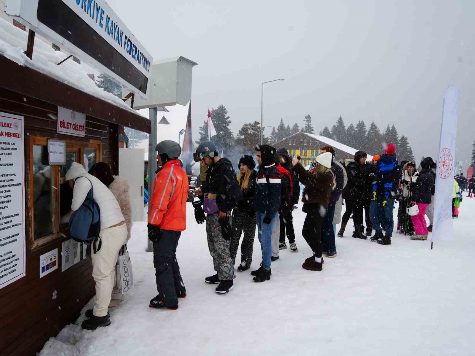 Ilgaz Dağı’na kayakseverler akın etti
