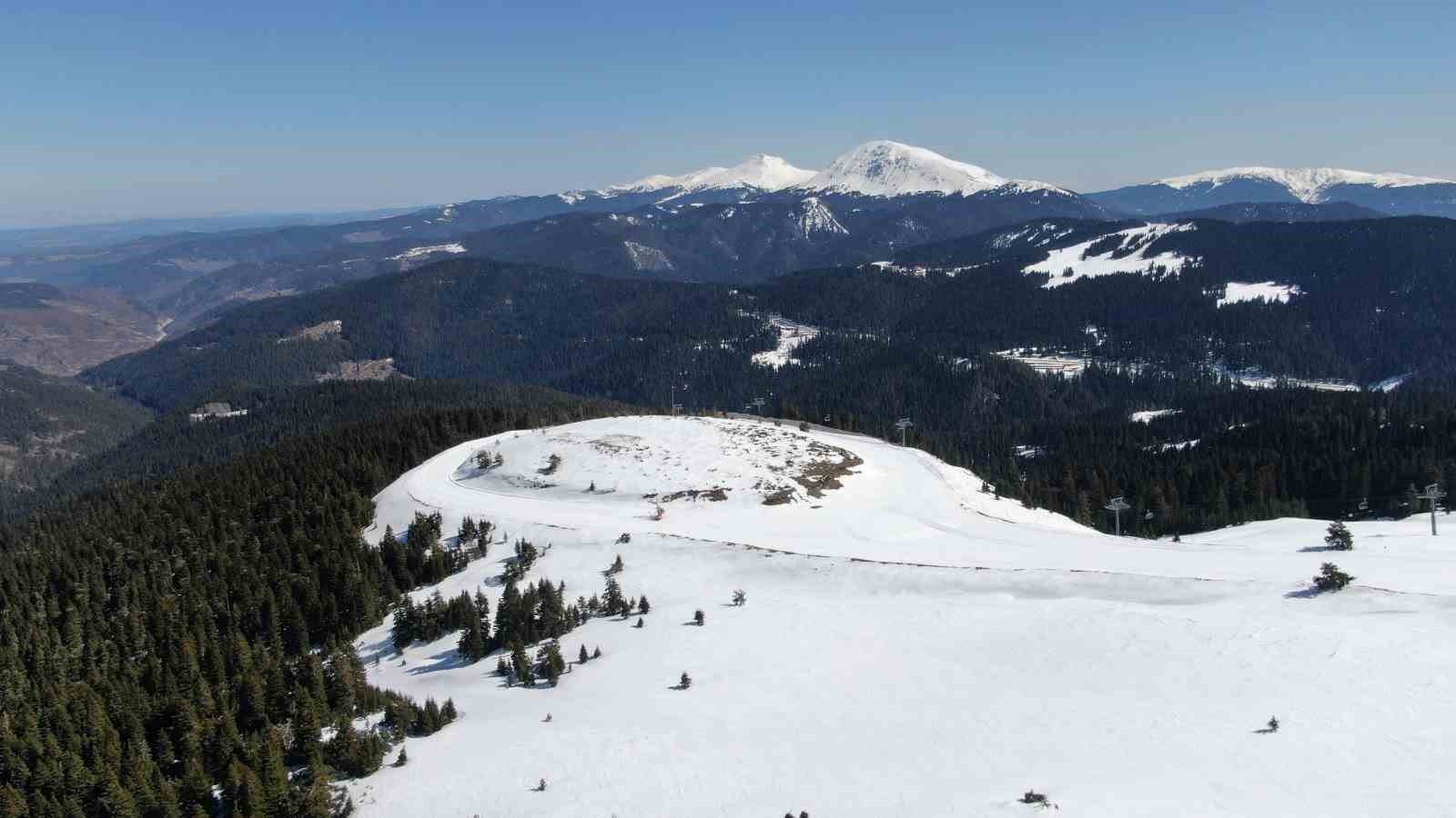 Ilgaz Dağı’nın zirvesinde anlamlı anma: İstiklal Marşı’nın ilk kelimesi kara nakşedildi
