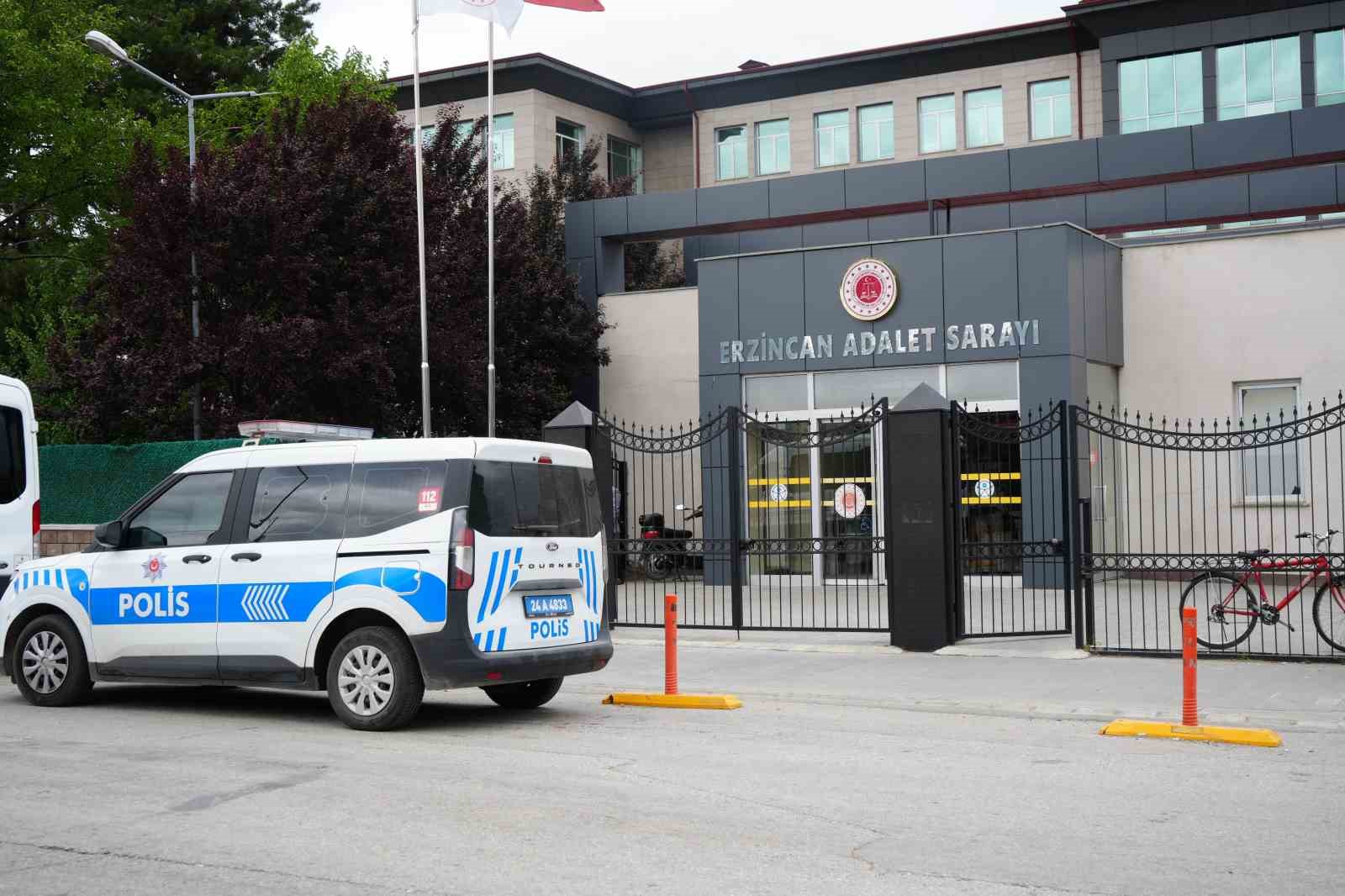 İliç davası reddi hakim talebi üzerine ertelendi
