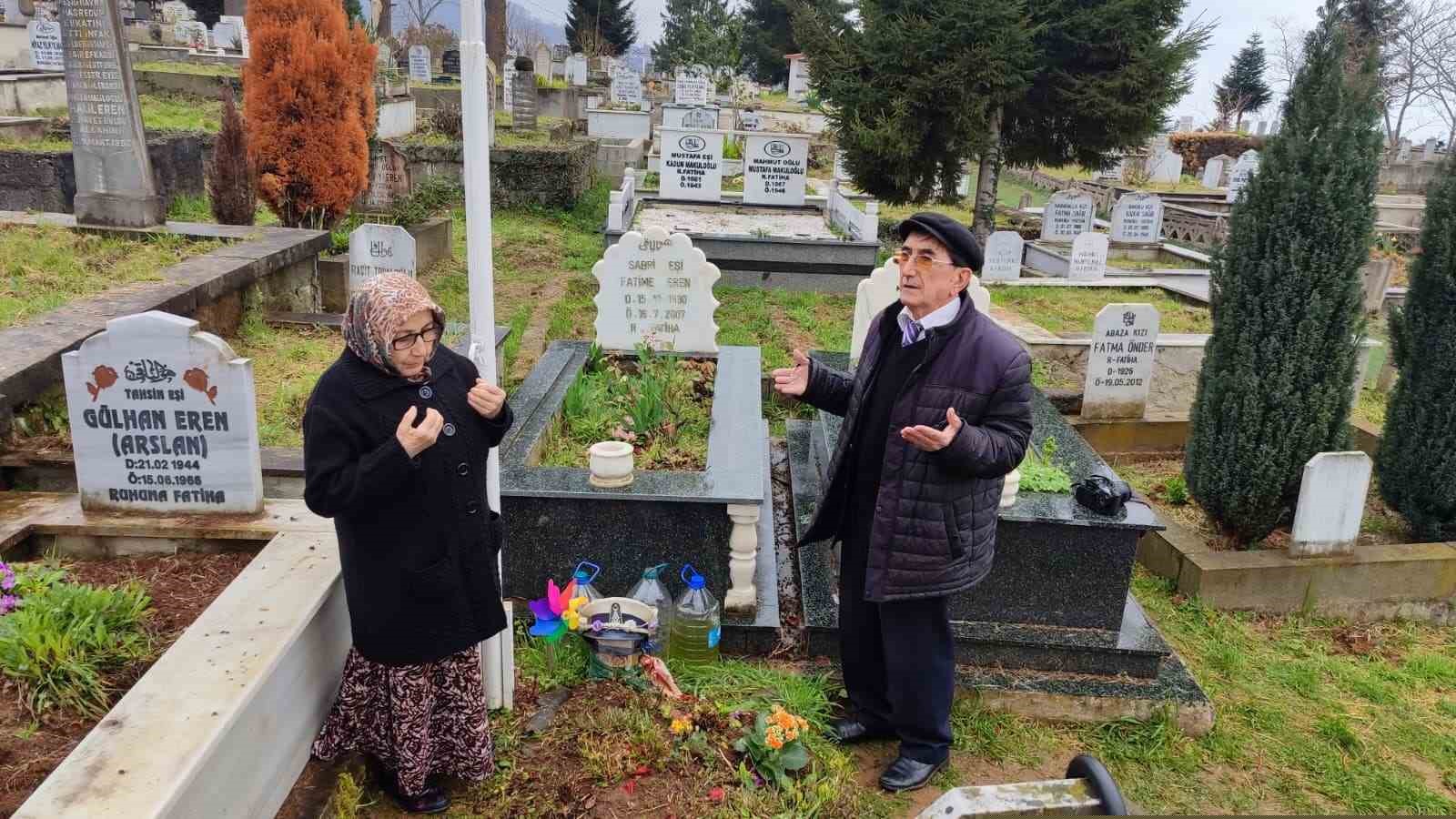 İlk bayramda hüzün: Sinem Topaloğlu’nun ailesi mezarı başında müebbet hapis cezası talep etti
