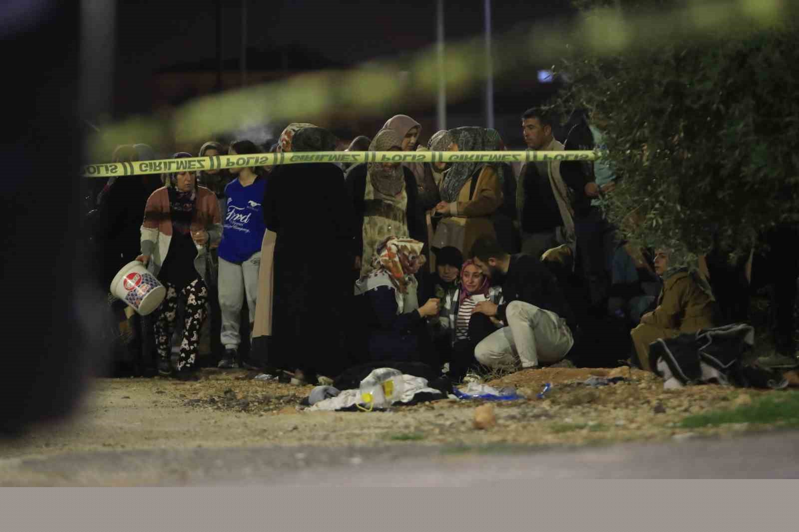 İlk duruşmada karar çıktı: Eşini ve iki kızını öldüren polis memuruna 3 kez ağırlaştırılmış müebbet
