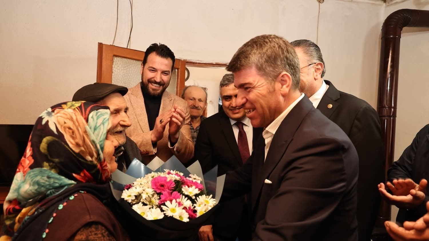 İlk günkü sevgiyle 67 yıldır aynı yastığa baş koyuyorlar
