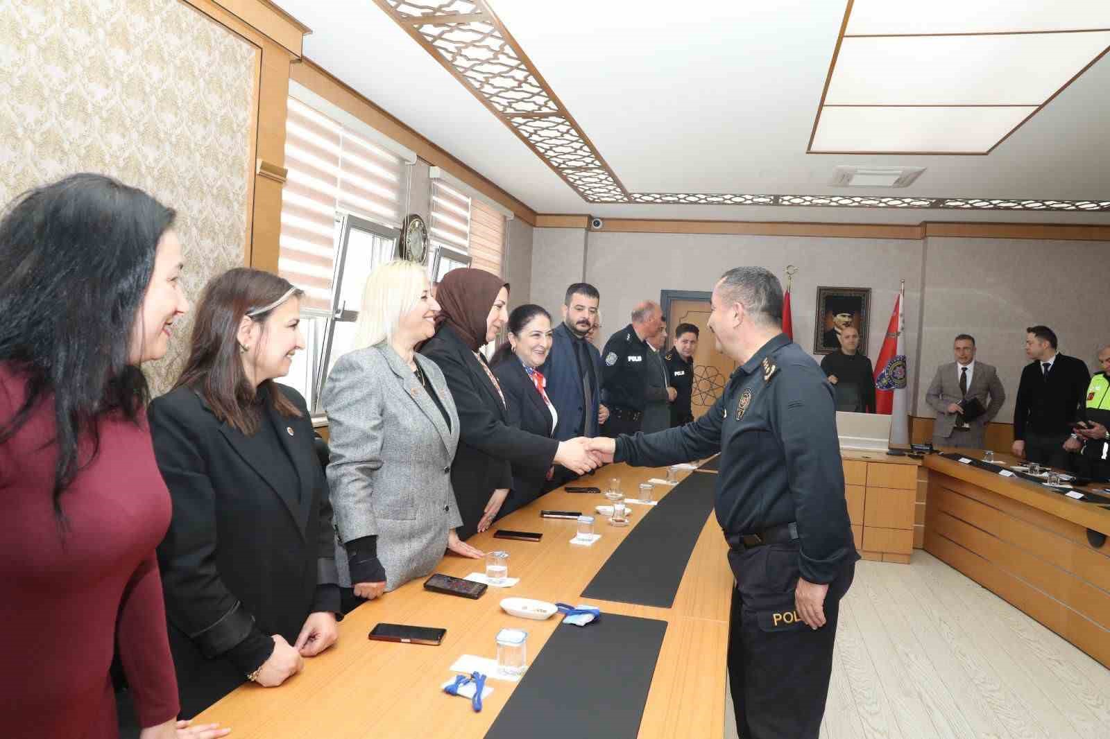 İlkadım muhtarlarıyla güvenlik toplantısı
