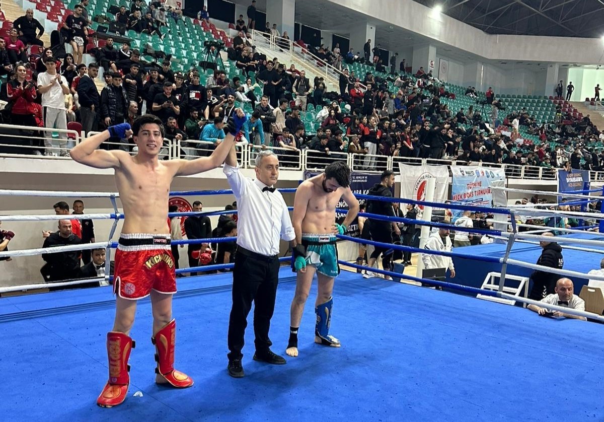 İlkadımlı sporculardan 12 madalya
