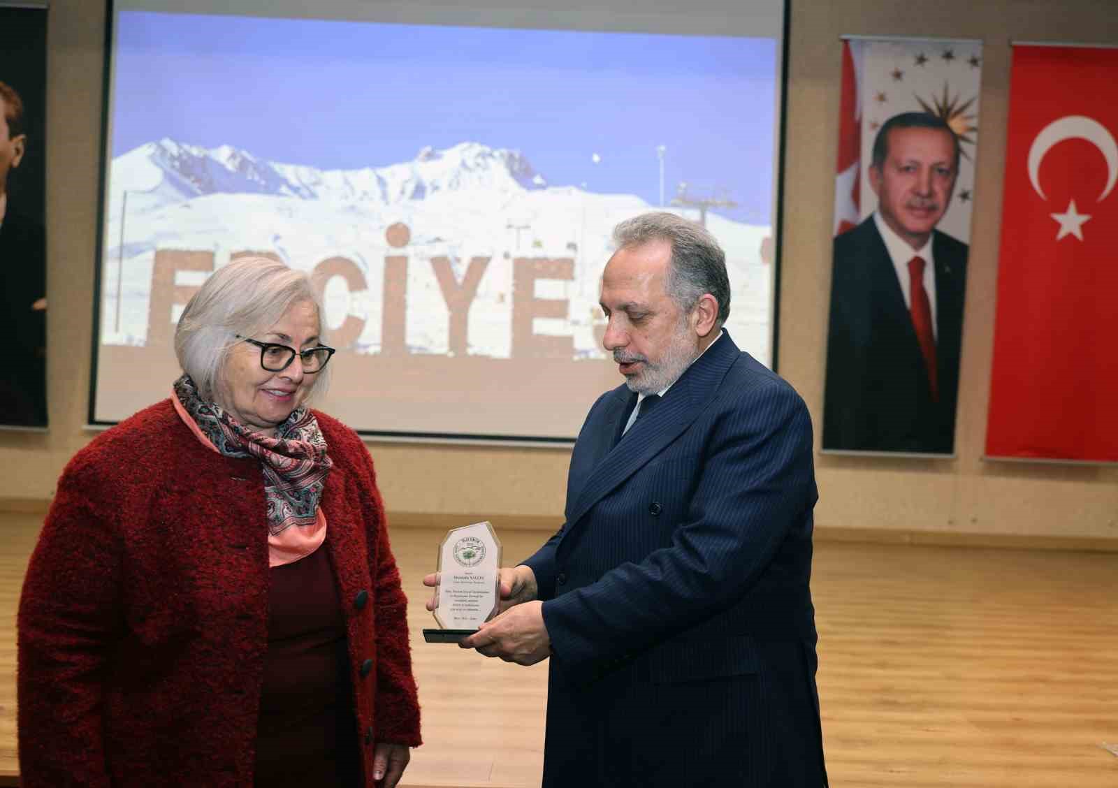 İlmiye Bergman Belgeseli Talas’ta duygu dolu anlara sahne oldu
