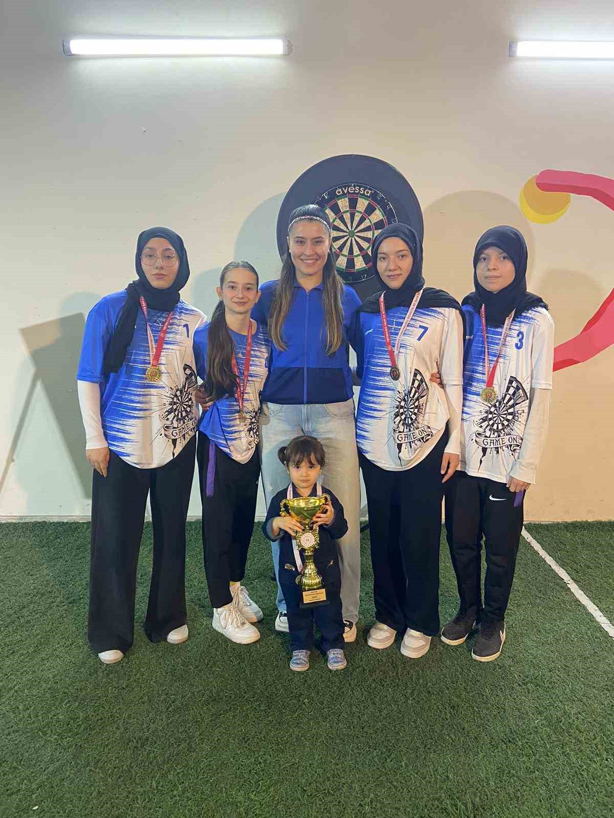 İmam Hatipli öğrenciler ilçeye birincilik ile döndüler
