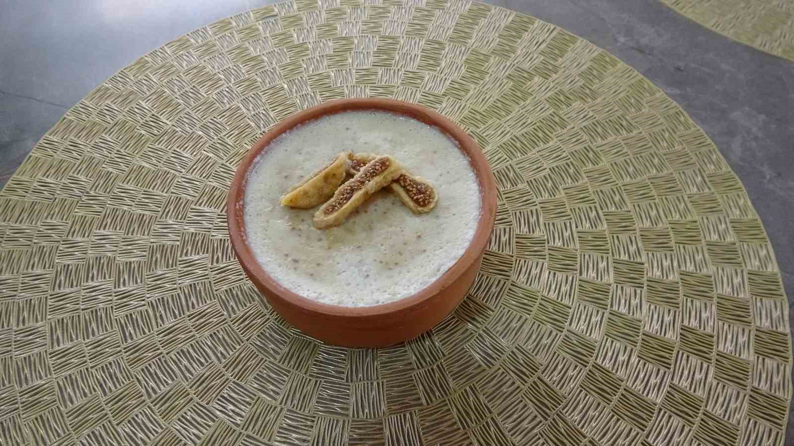 İncir uyutması, adını 2-3 saat uykuya bırakılmasından alıyor, geleneksel tadıyla sofraları süslüyor
