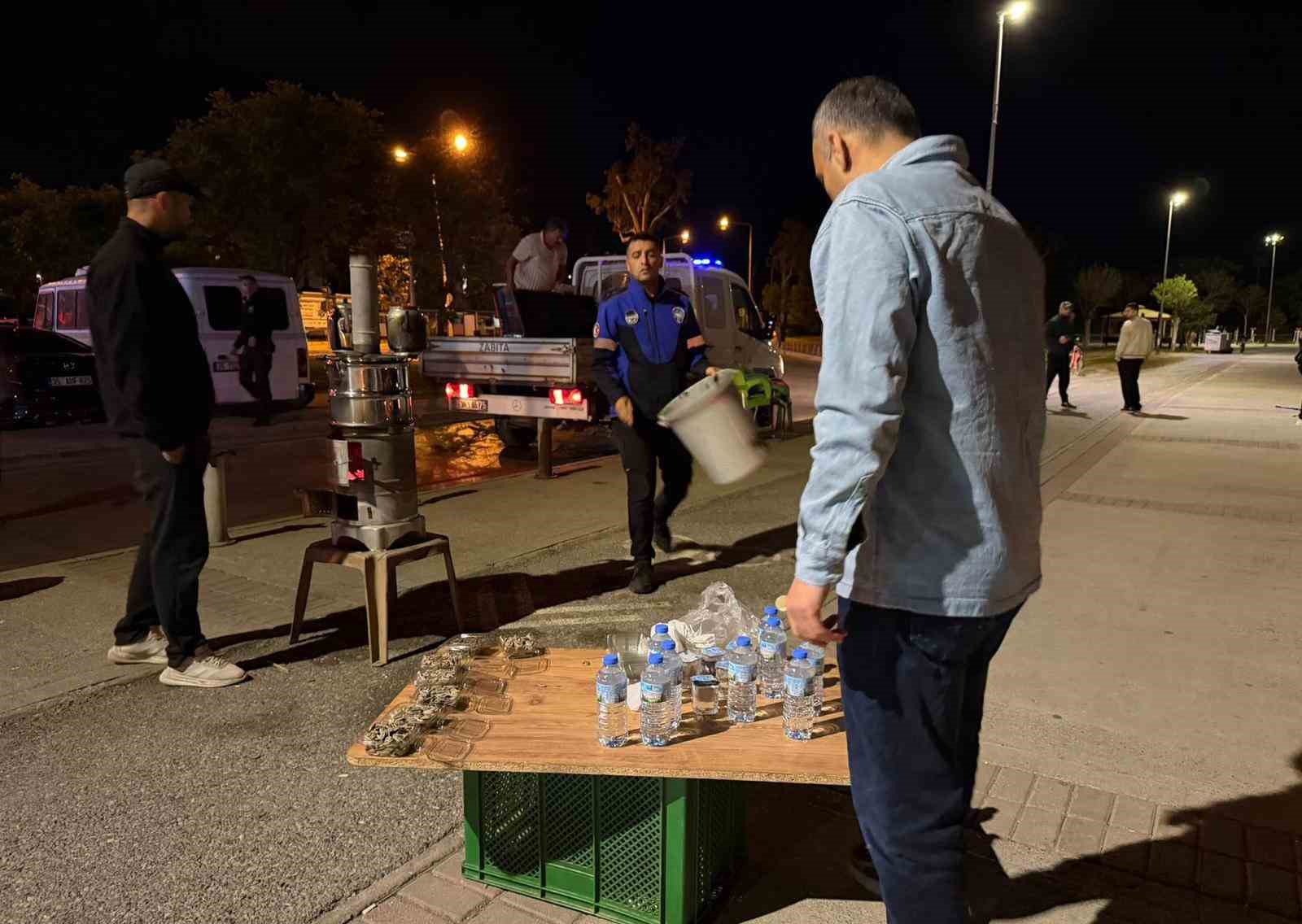 İnciraltı sahilinde denetimler sürüyor
