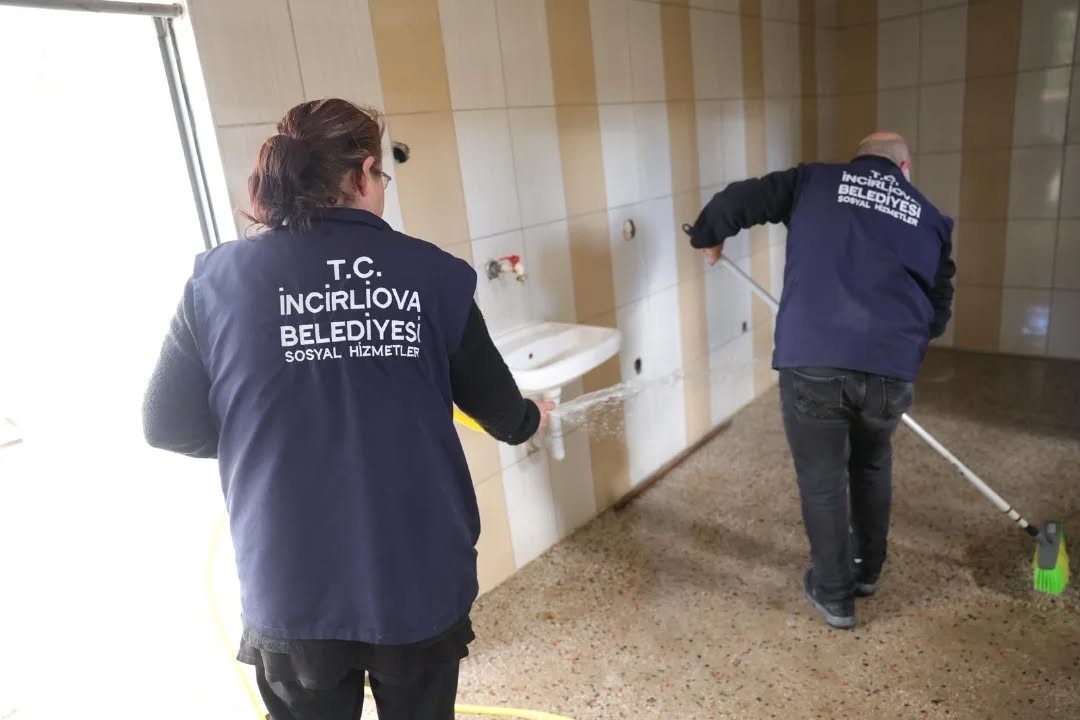 İncirliova Belediyesi’nden camilerde Ramazan temizliği
