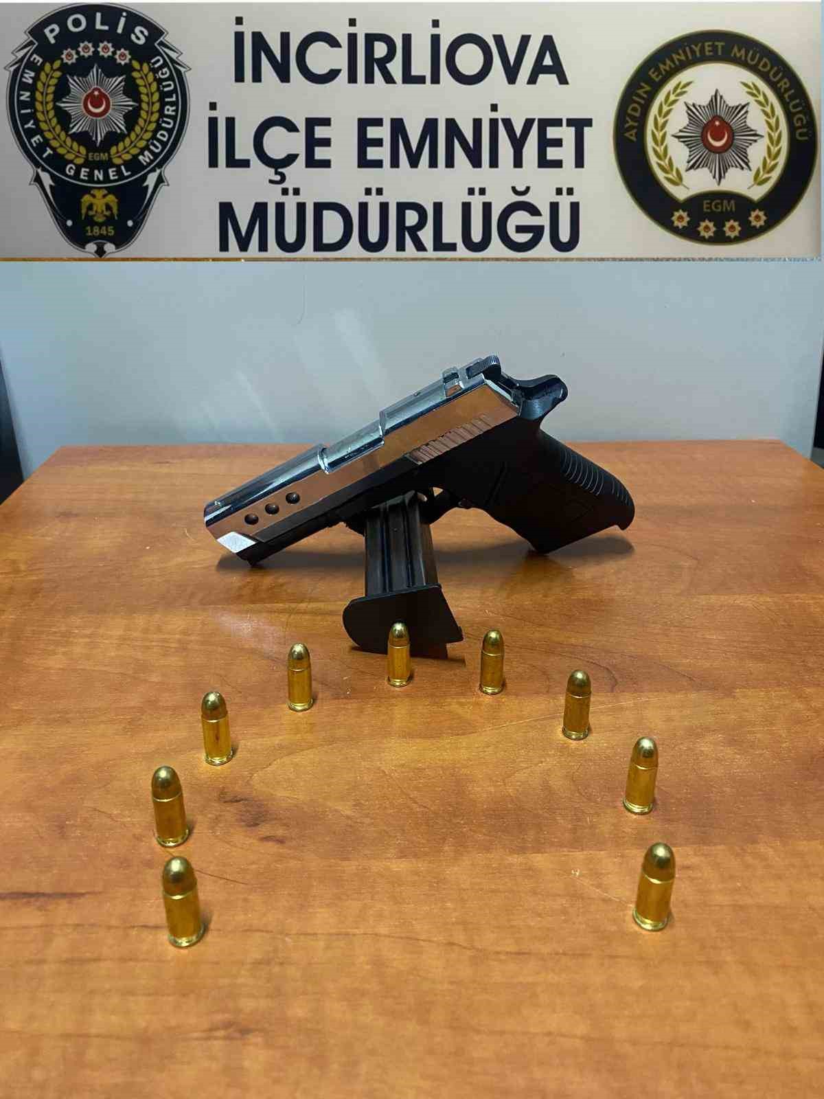 İncirliova Emniyeti, 2025’i başarı ile kapattı
İncirliova Emniyeti, 2025’i başarı ile kapattı