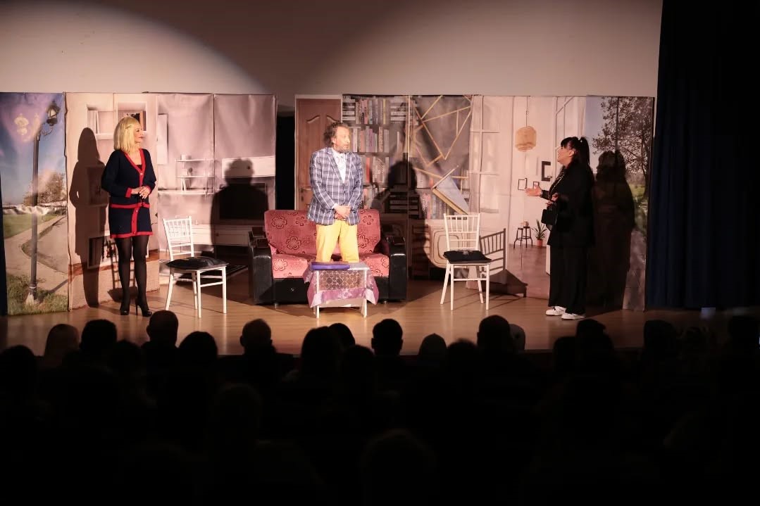 İncirliova’da "Oğluma Kız mı Yok" oyunu sahnelendi
