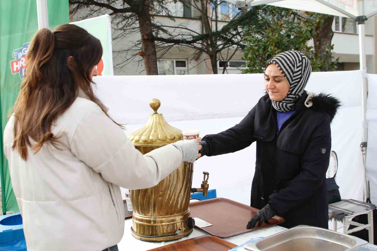 İnegöl Belediyesi’nden öğrencilere ücretsiz çorba ikramı
