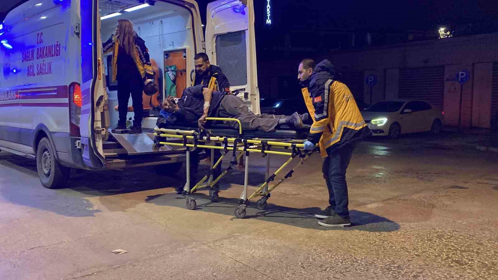 İnegöl OSB’de TIR’ın dorsesinden düşen işçi yaralandı
