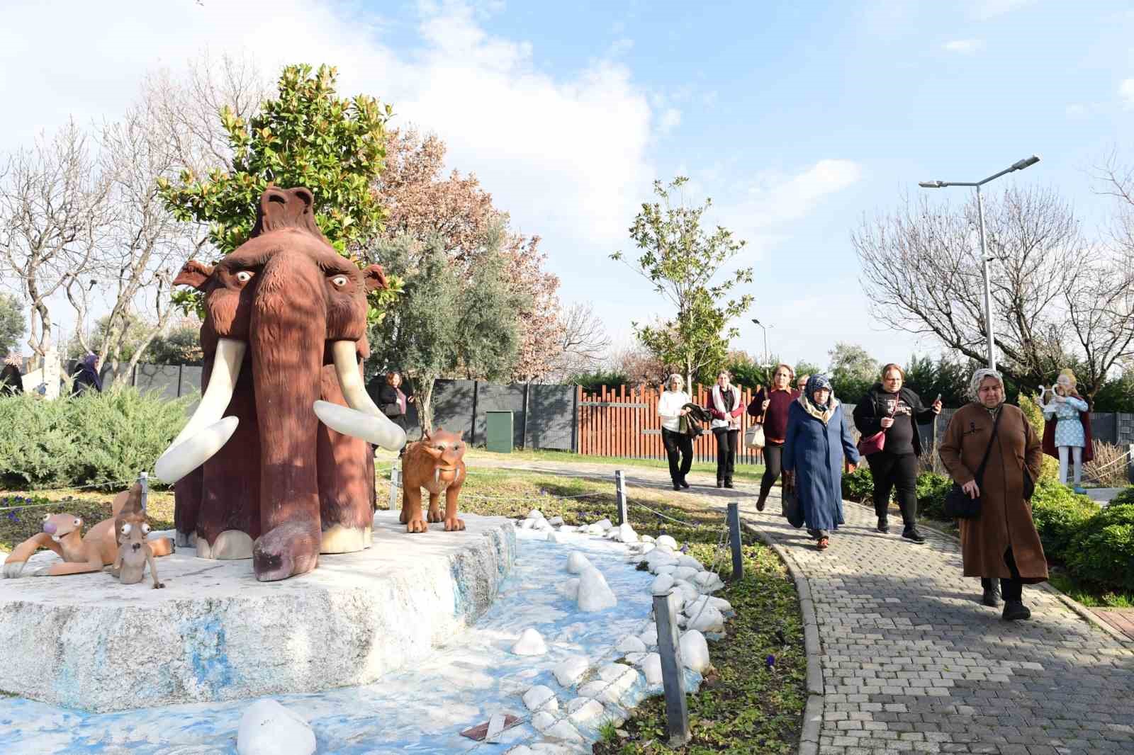 İnegöl sahnesinde festival var
