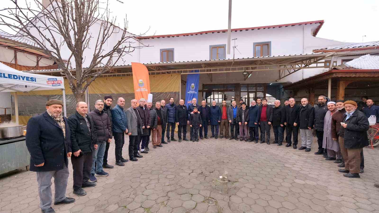 İnegöl yeni yılın ilk sabah namazında buluştu
