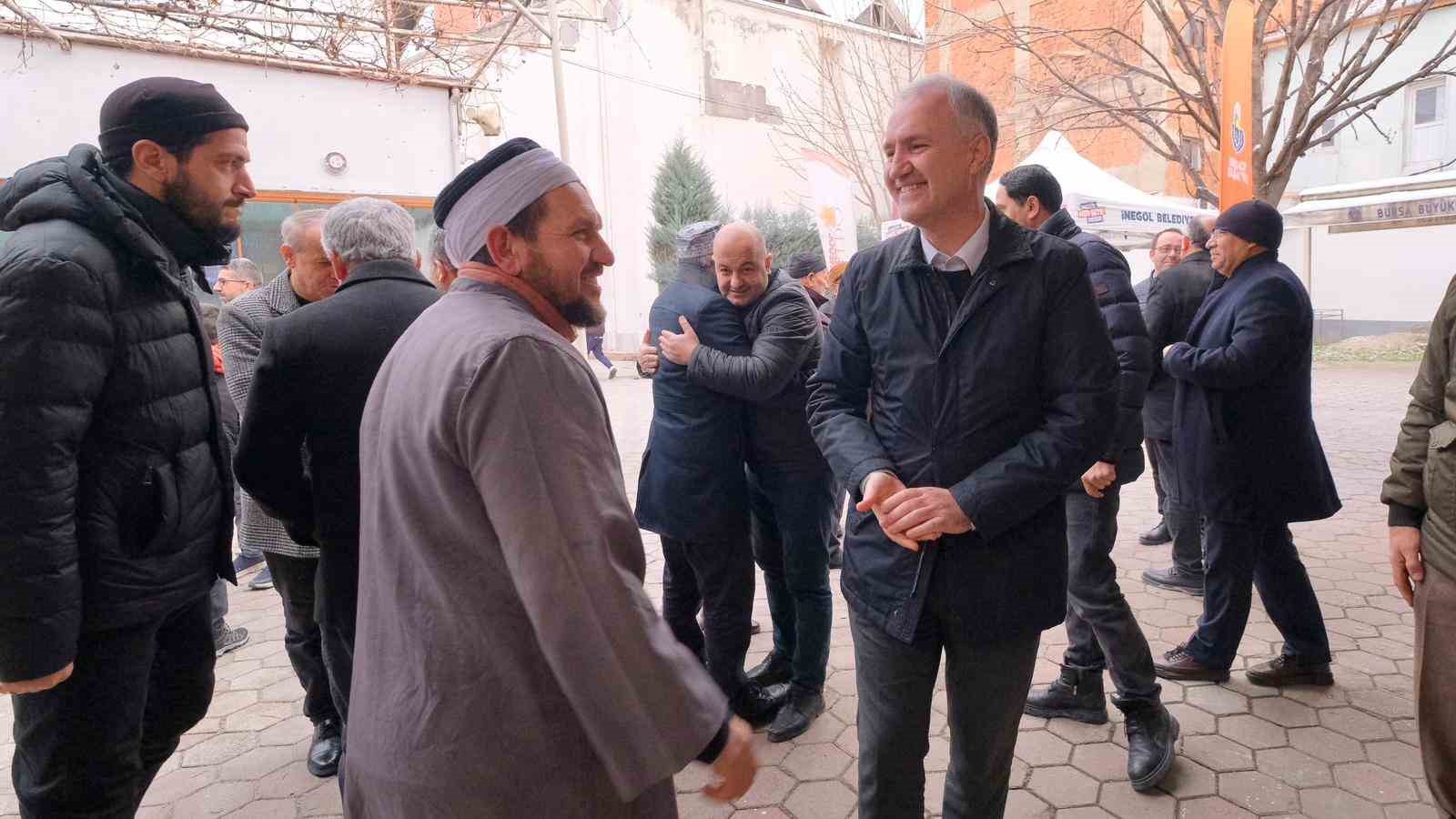 İnegöl yeni yılın ilk sabah namazında buluştu
