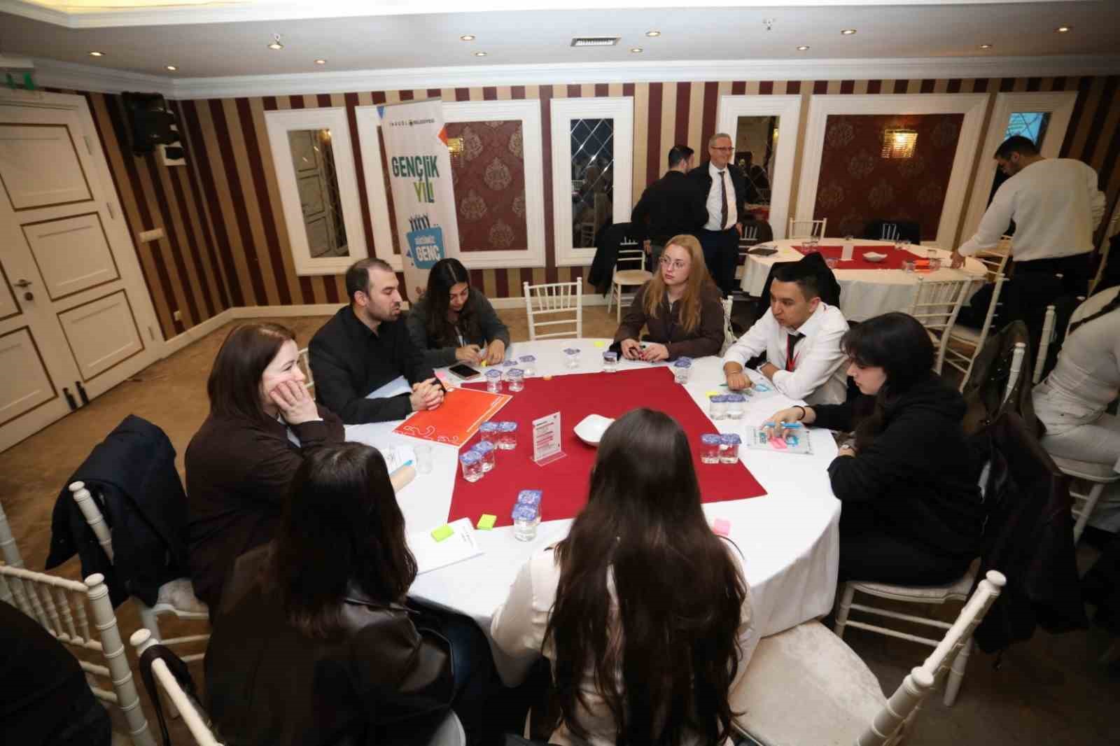 İnegöl’de söz gençlerin: 100’ü aşkın öğrenci geleceğin şehrini konuştu
İnegöl’de söz gençlerin: 100’ü aşkın öğrenci geleceğin şehrini konuştu