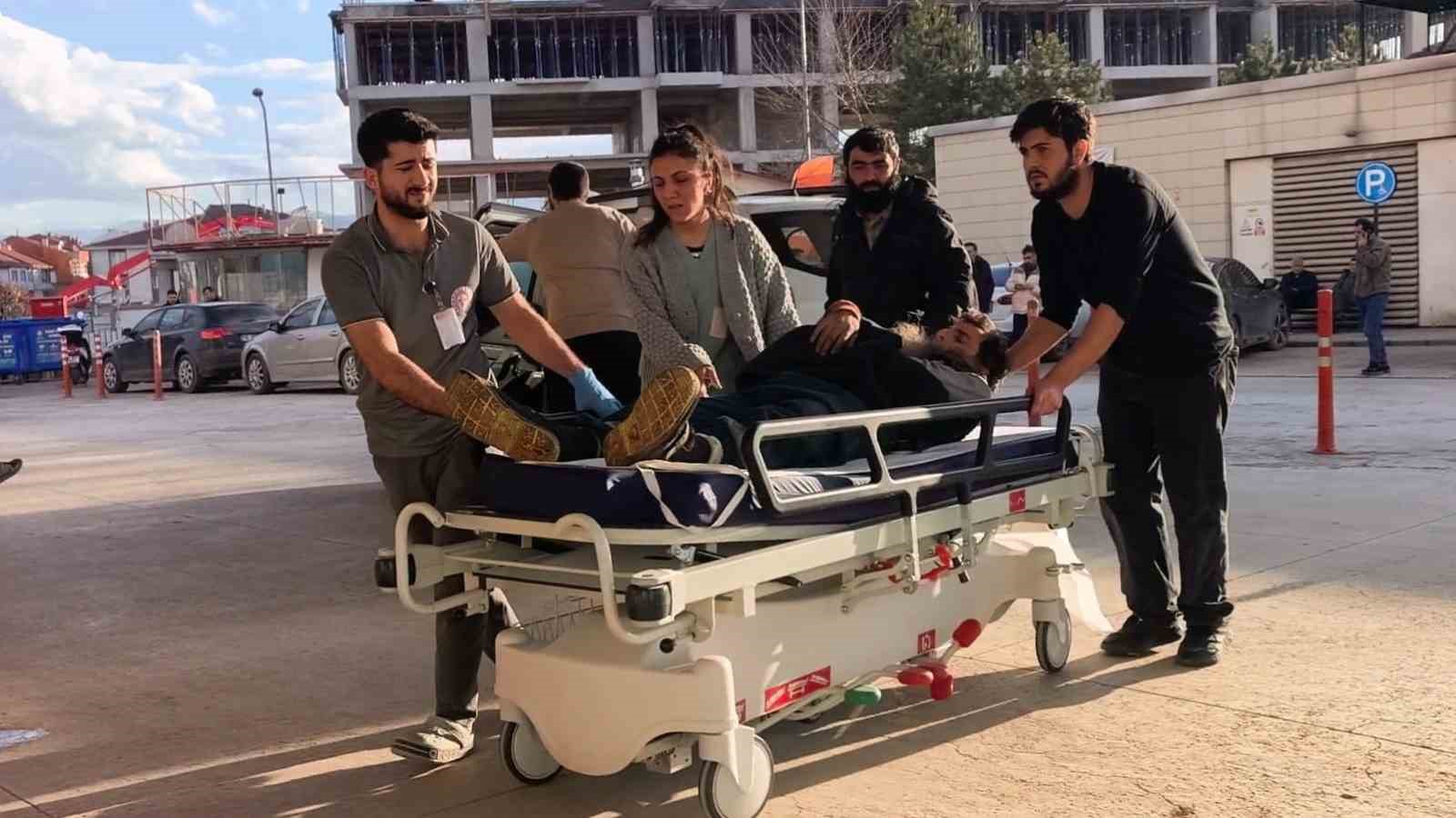 İnegöl’de yaralıyı bagajda acile getirdiler
