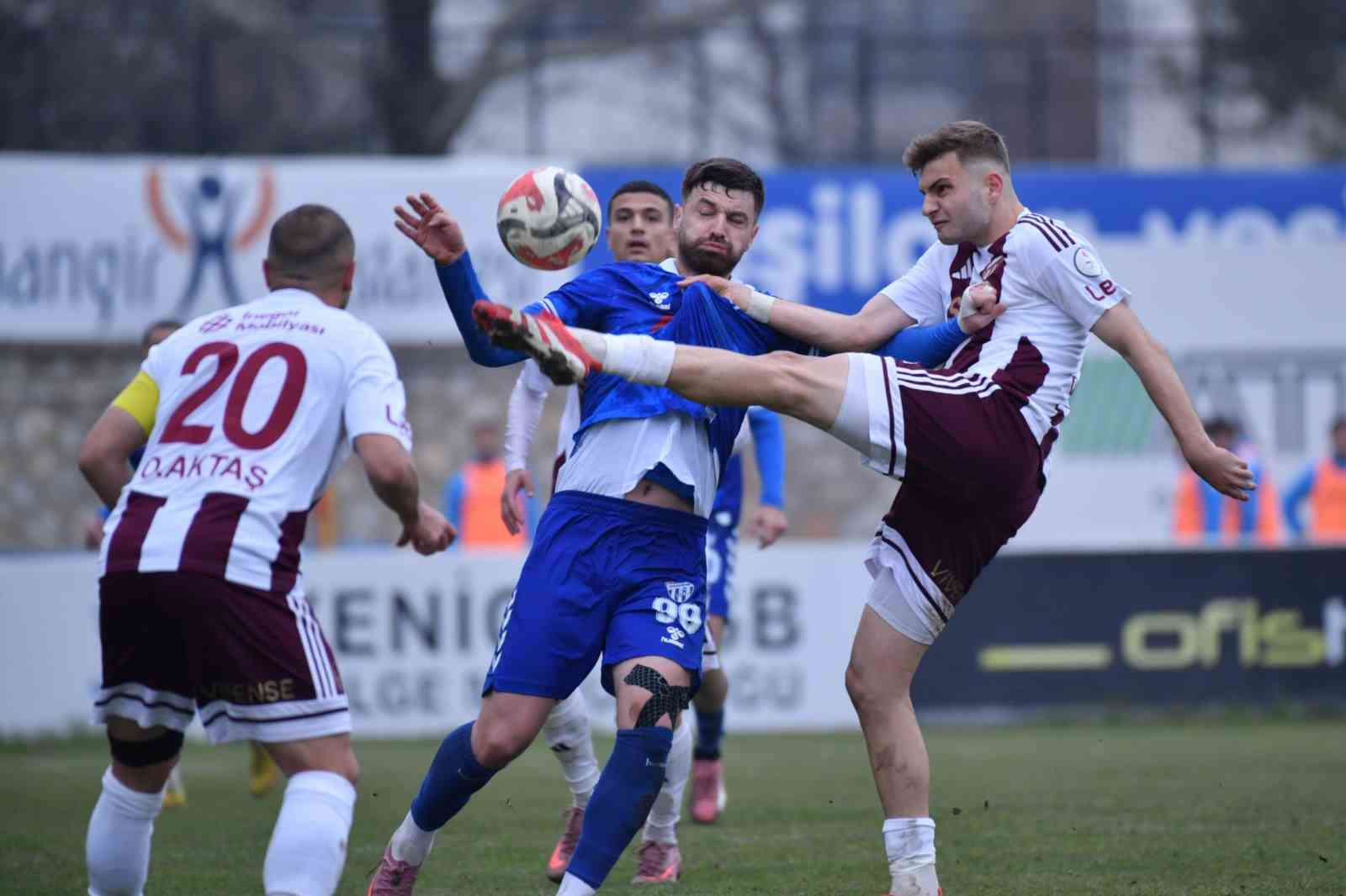 İnegölspor sahasında Erbaaspor’a 2-1 mağlup oldu
