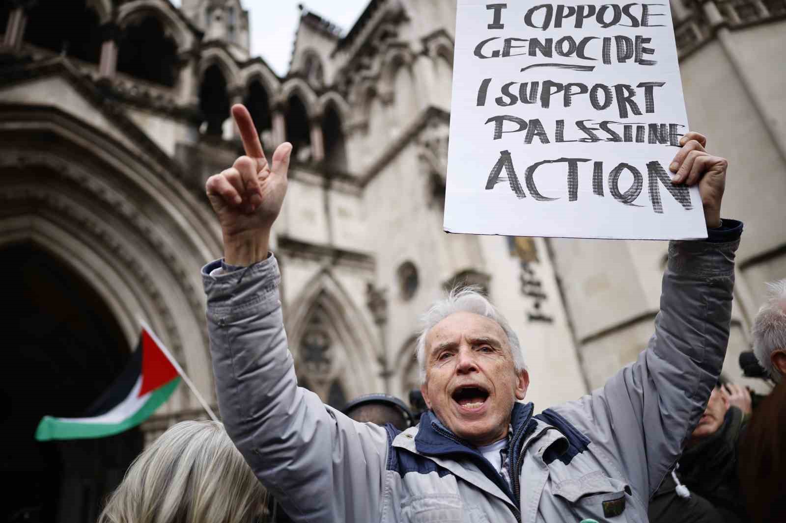 İngiltere’de mahkeme, "Filistin için Eylem" grubunun yasaklanmasının hukuka aykırı olduğuna hükmetti
