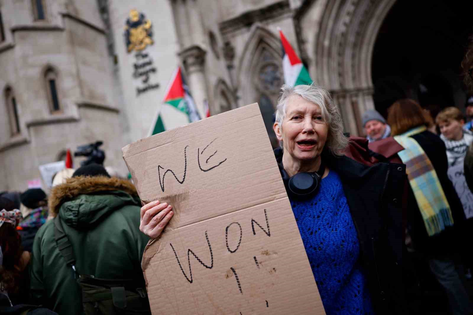 İngiltere’de mahkeme, "Filistin için Eylem" grubunun yasaklanmasının hukuka aykırı olduğuna hükmetti

