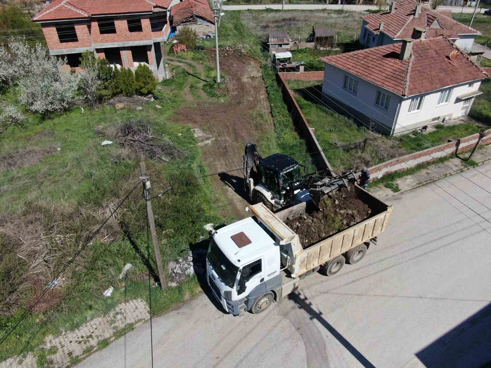 İnönü Belediyesi’nin yol çalışmaları aralıksız sürüyor
