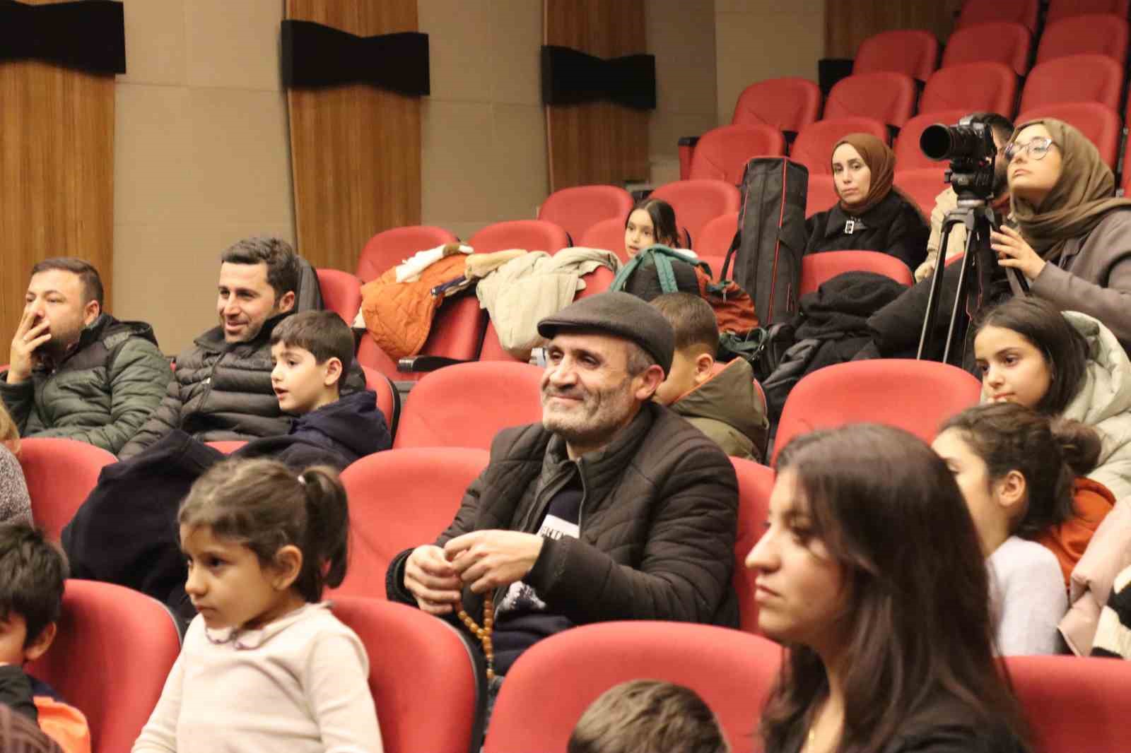 İnönü Üniversitesi’nden üç kuşağı bir araya getiren bilim kafe etkinliği
