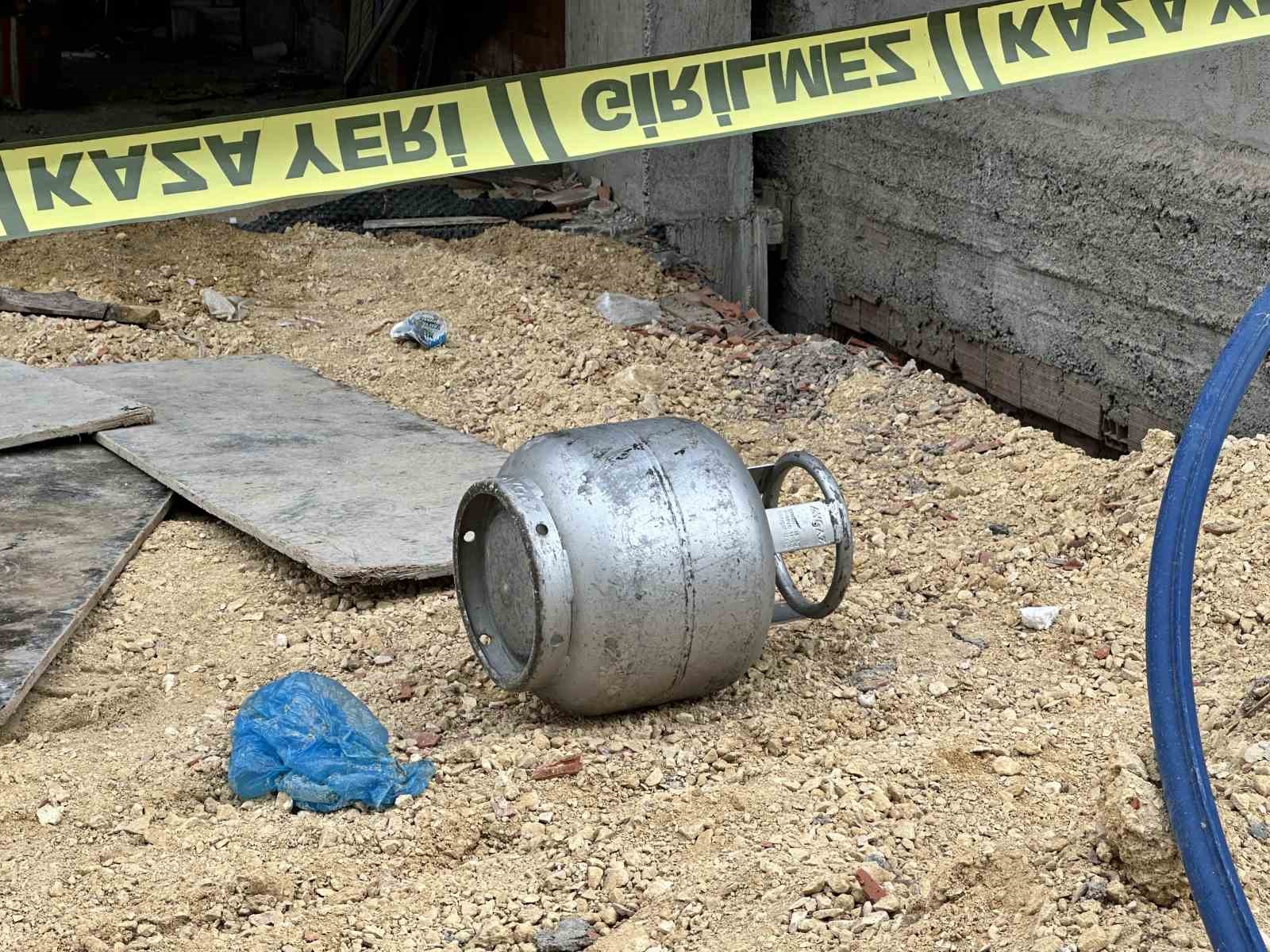 İnşaatta kafasına mutfak tüpü düşen işçi hayatını kaybetti
