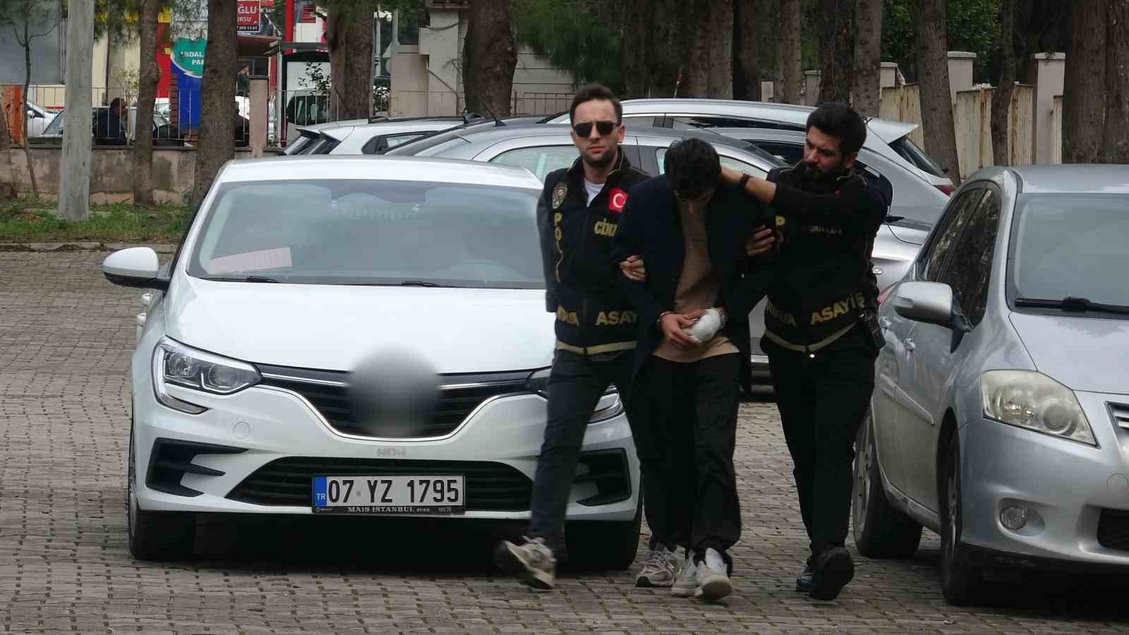 İnternetten tanıştığı genci bıçaklayarak öldüren şüpheli adliyeye sevk edildi
