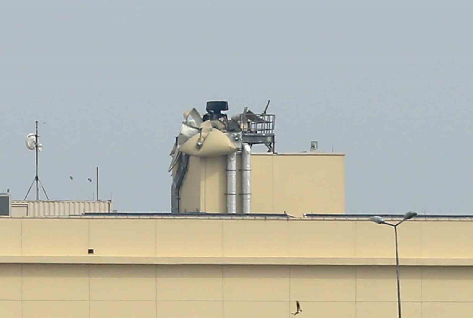 Irak’taki ABD Bağdat Büyükelçiliği’ne füze isabet etti
