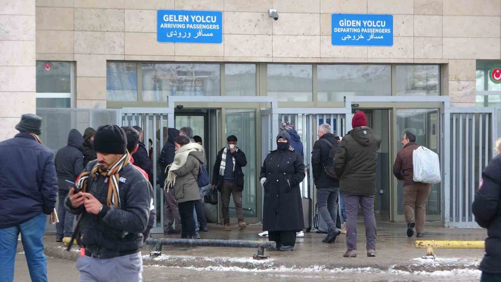 İran-ABD gerginliği sonrası gözler Kapıköy’e çevrildi: Sınırda girişler rutin seviyede
