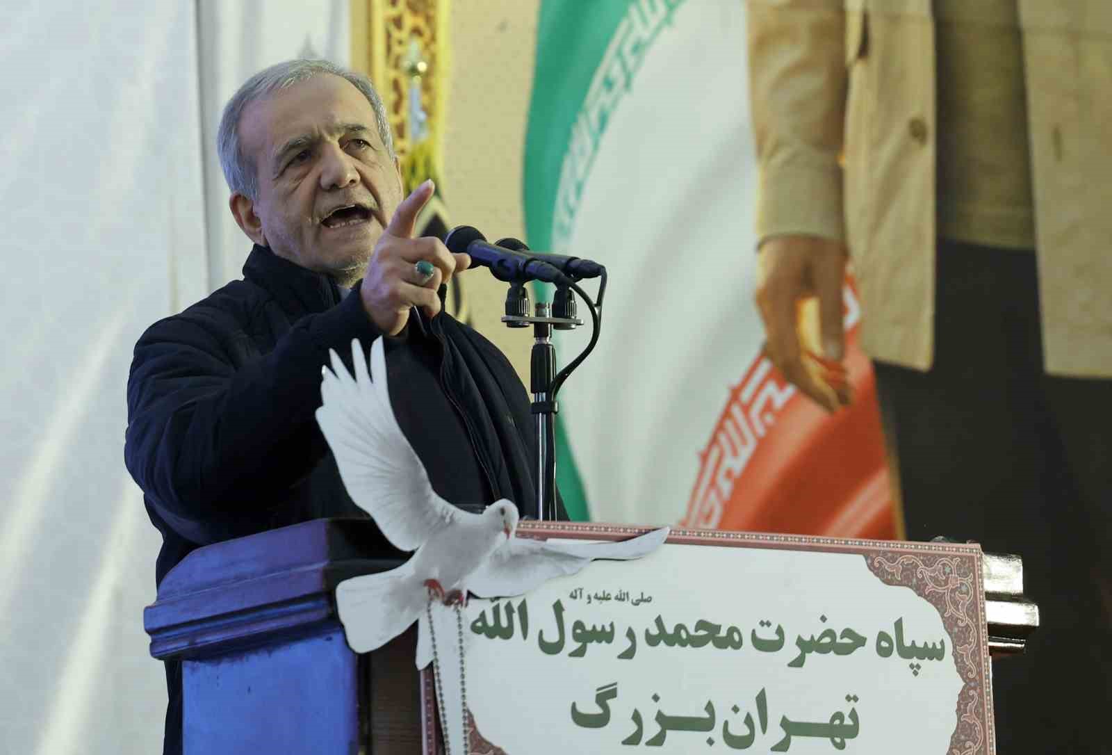 İran Cumhurbaşkanı Pezeşkiyan: "İran, düşmanları her zamanki gibi hayal kırıklığına uğratacak"
