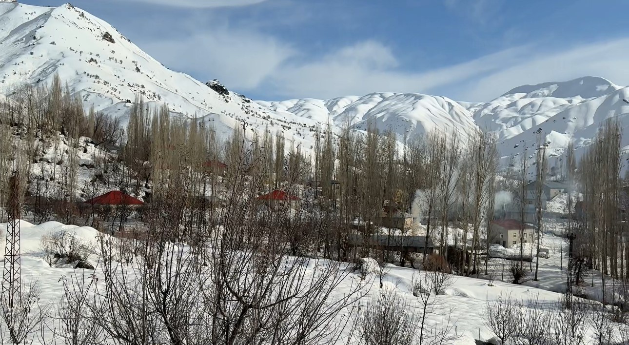 İran sınır hattındaki öğrencilere akıl ve zeka oyunları desteği
