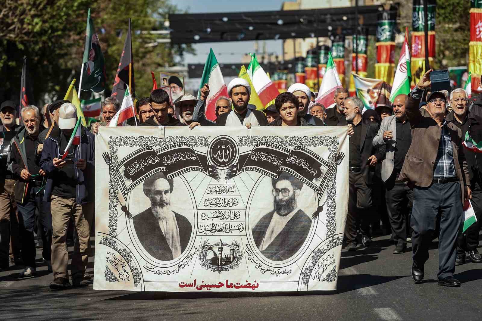 İran’da eski dini lider Hamaney, ölümünün 40’ıncı gününde anıldı
