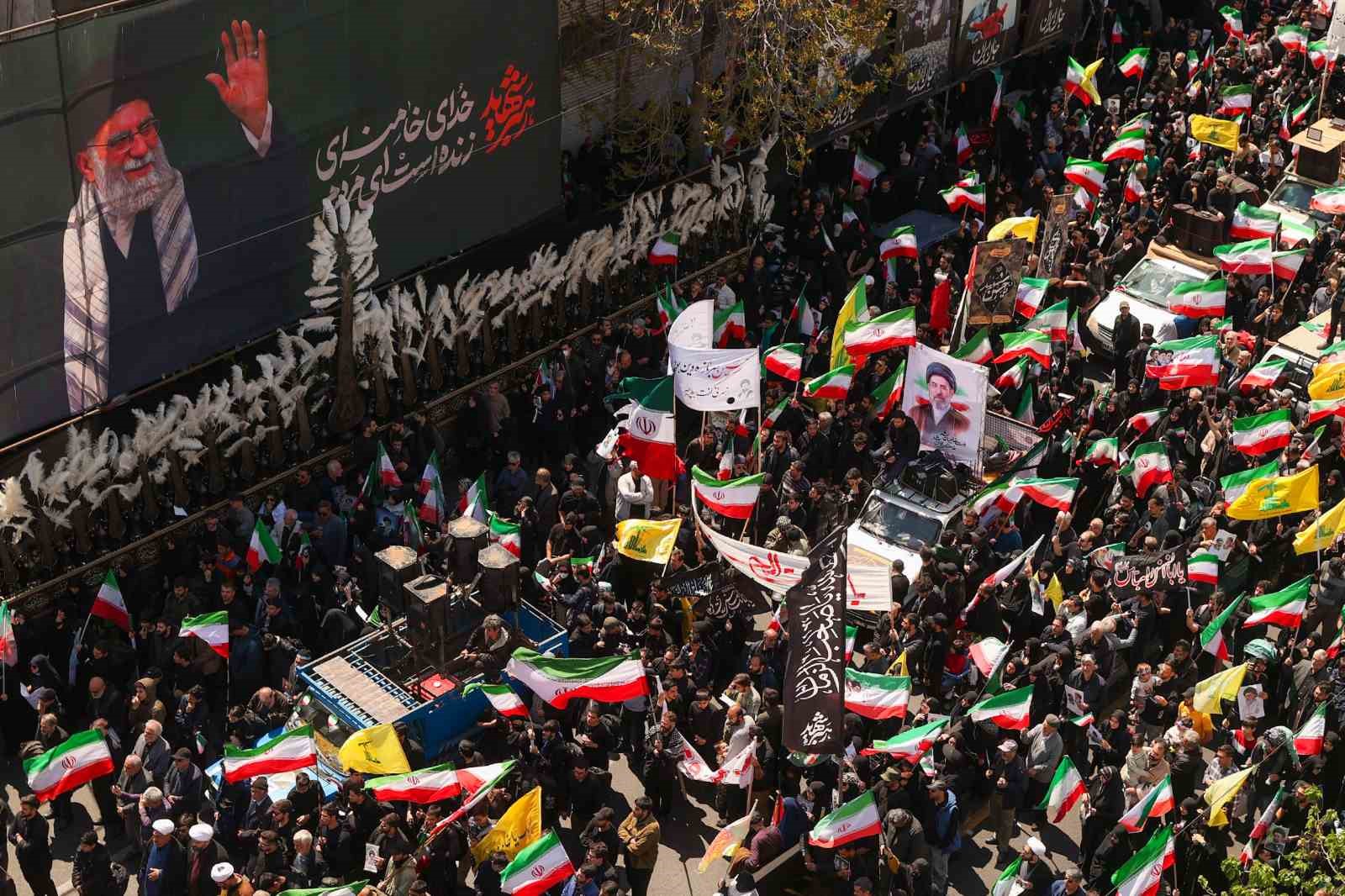 İran’da eski dini lider Hamaney, ölümünün 40’ıncı gününde anıldı
