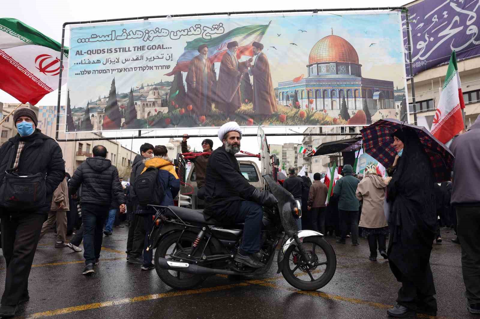 İran’da Kudüs Günü yürüyüşü: Tahran’daki saldırıda 1 kişi hayatını kaybetti
