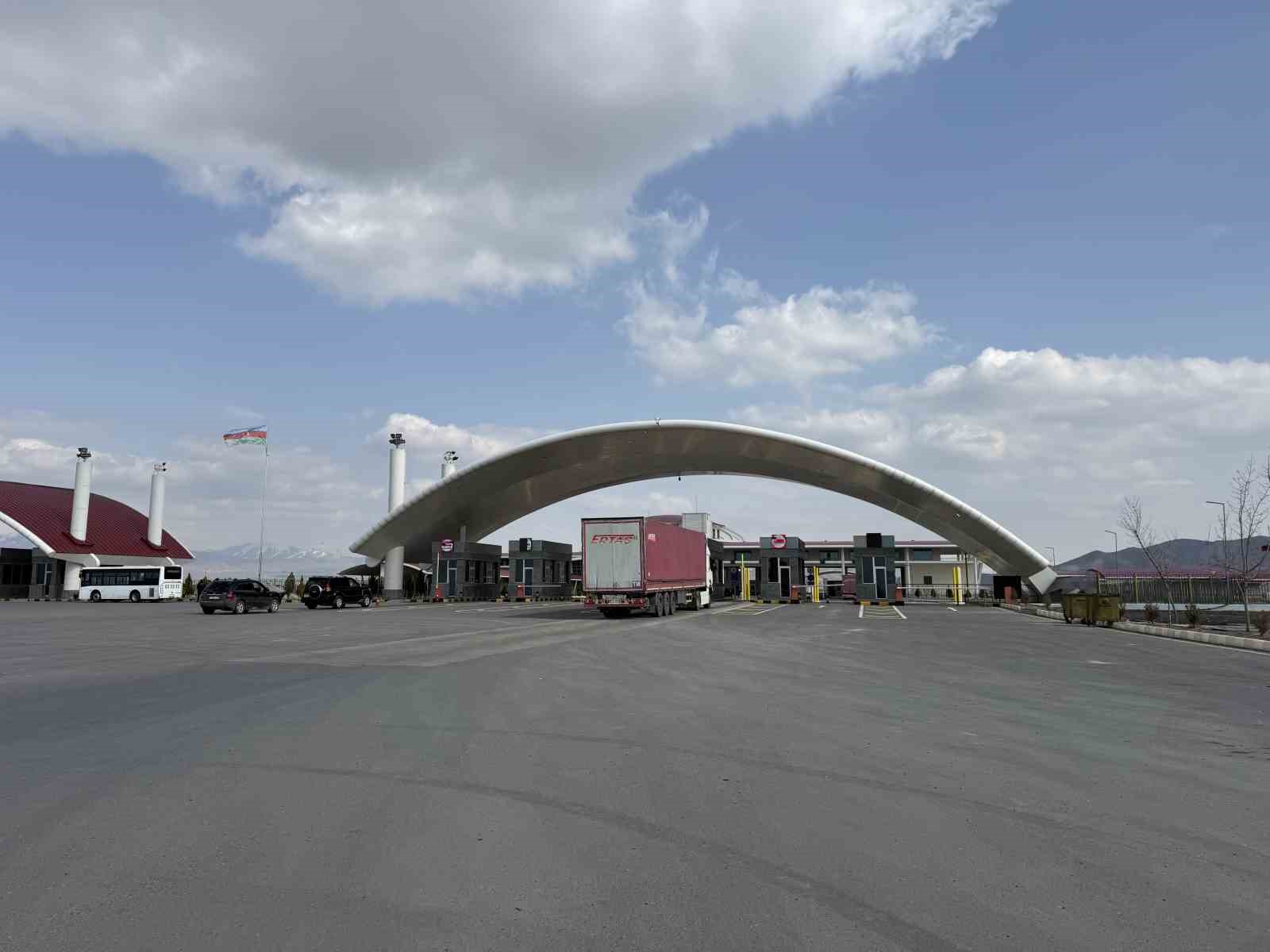 İran’dan Nahçıvan’a İHA saldırısı sonrası kapatılan sınır kapıları yeniden açıldı
