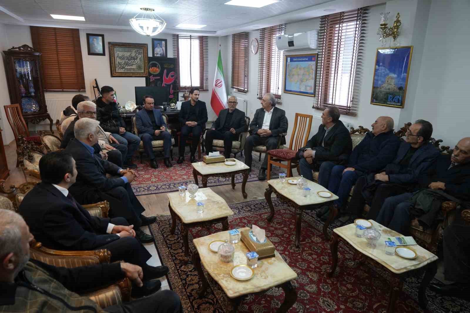 İran’ın Erzurum Başkonsolosuğu’nda taziye defteri açıldı
