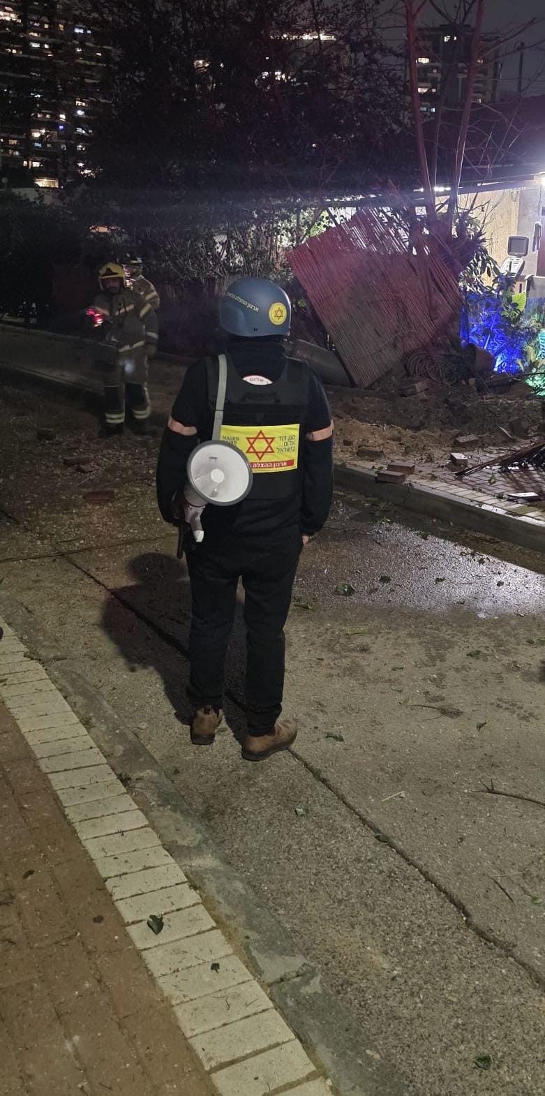 İran’ın son füze saldırıları İsrail’deki birçok bölgede maddi zarara yol açtı
