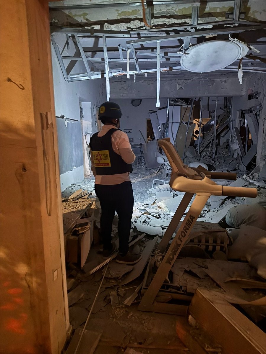 İran’ın son füze saldırısı İsrail’in birçok bölgesinde maddi hasara yol açtı
