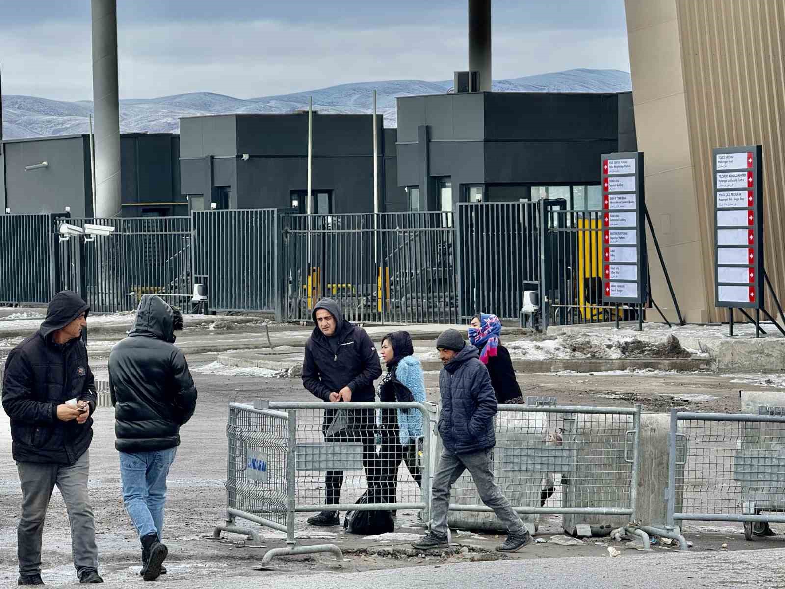 İranlılar Trump’a tepkili: Sorunumuz savaş değil ekonomi
