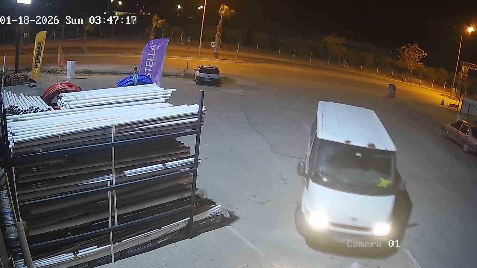 İş yerlerine giren hırsızlar ne bulduysa çaldı: 2 şüpheli tutuklandı
