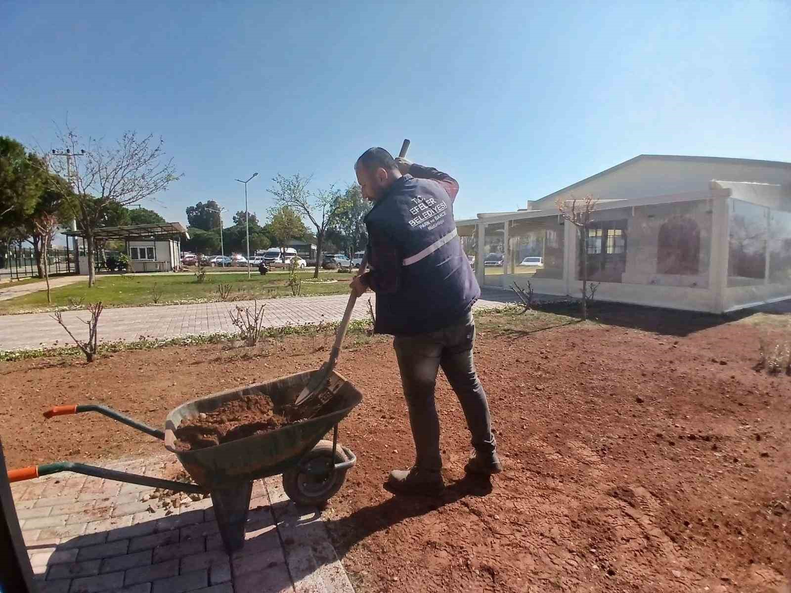 Işıklı Parkı’nda çevre düzenlemesi başladı
