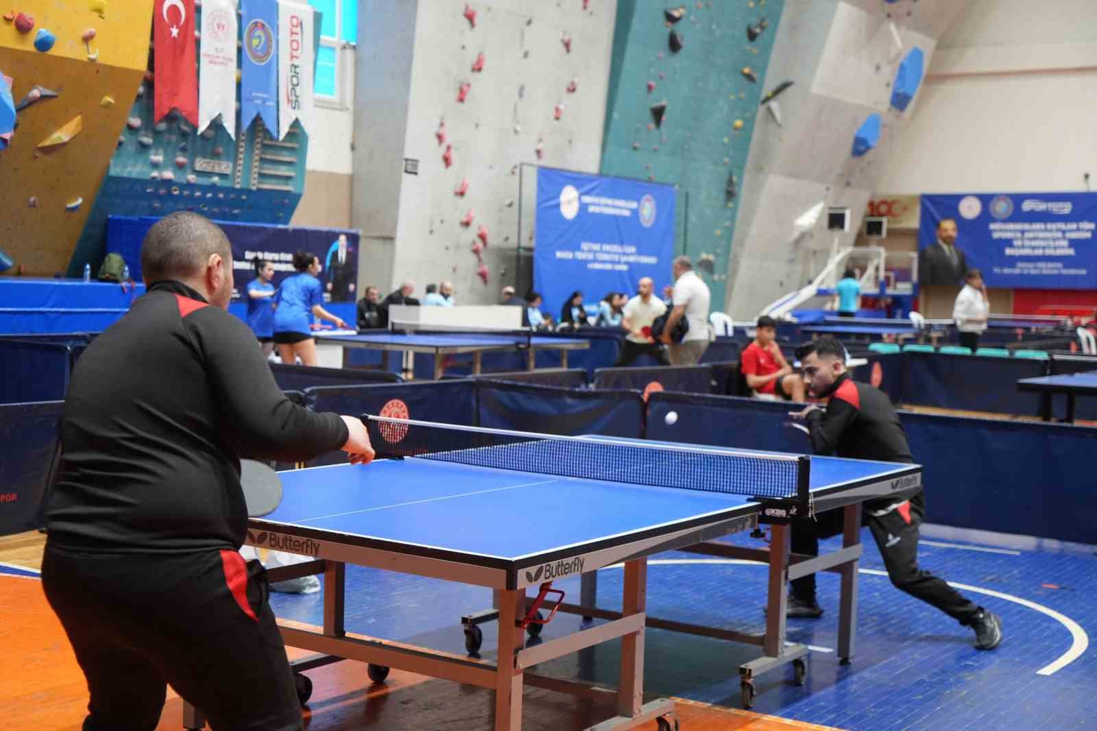 İşitme Engelliler Masa Tenisi Türkiye Şampiyonası, Samsun’da başladı
